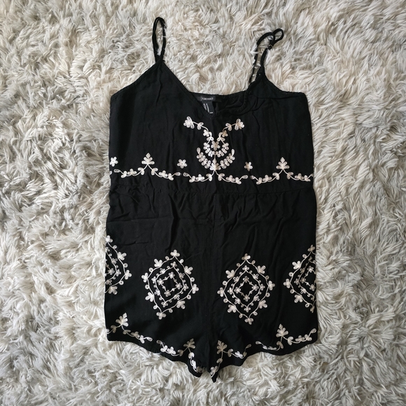 Forever 21 Pants - Forever 21 Black and White Embroidered Romper - Size Small